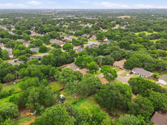 7121 Crabtree Lane, North Richland Hills, TX 76182