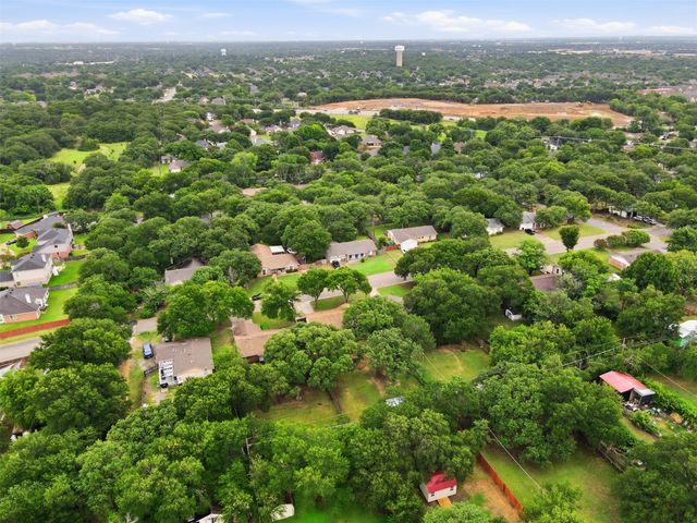 7121 Crabtree Lane, North Richland Hills, TX 76182