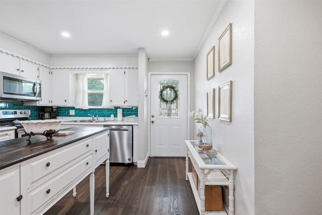 7121 Crabtree Lane, North Richland Hills, TX 76182