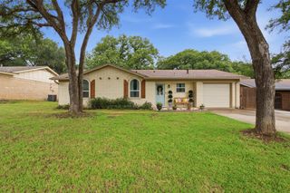 7121 Crabtree Lane, North Richland Hills, TX 76182