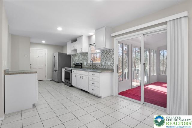 798 Sullivan Trail, Tobyhanna Twp, PA 18355