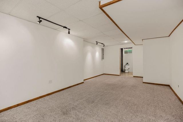 211 SW Cross Creek Drive, Grain Valley, MO 64029