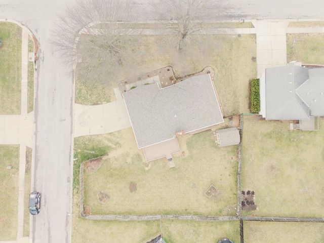 211 SW Cross Creek Drive, Grain Valley, MO 64029