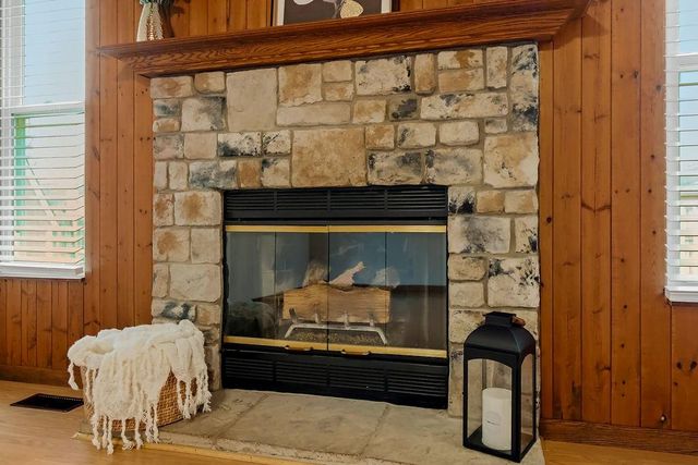 211 SW Cross Creek Drive, Grain Valley, MO 64029