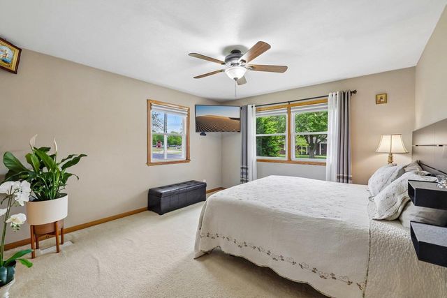 105 W Slifer Street, Portage, WI 53901