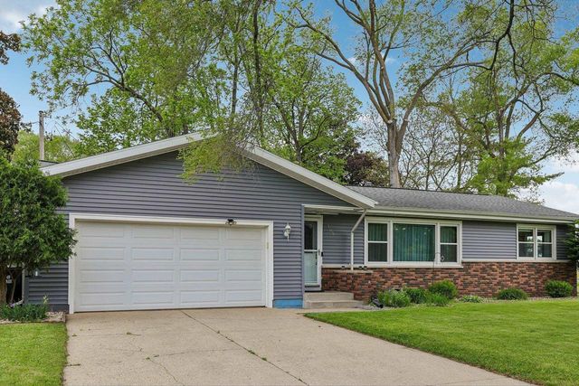 105 W Slifer Street, Portage, WI 53901