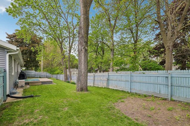 105 W Slifer Street, Portage, WI 53901