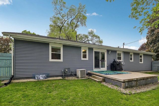 105 W Slifer Street, Portage, WI 53901