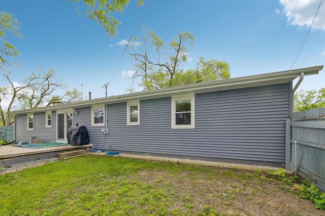 105 W Slifer Street, Portage, WI 53901