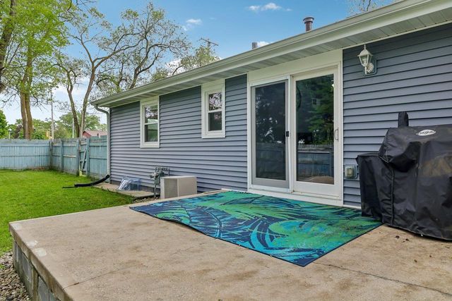 105 W Slifer Street, Portage, WI 53901