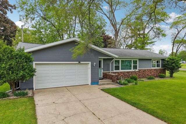 105 W Slifer Street, Portage, WI 53901