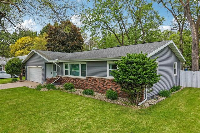 105 W Slifer Street, Portage, WI 53901