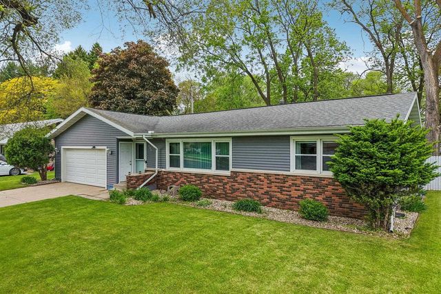 105 W Slifer Street, Portage, WI 53901