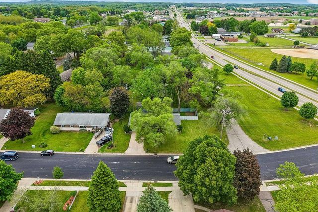 105 W Slifer Street, Portage, WI 53901