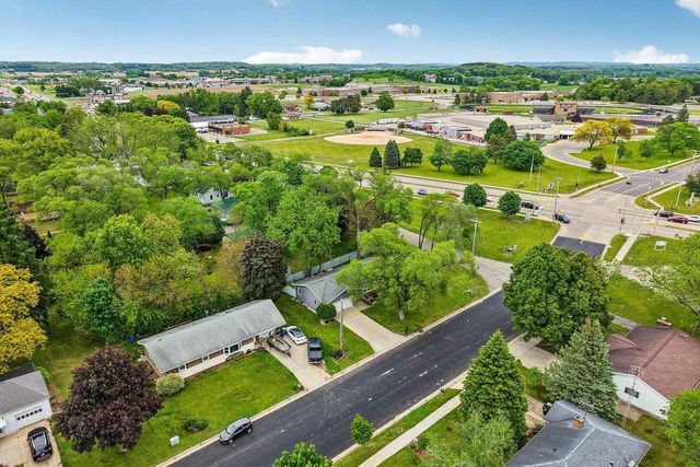105 W Slifer Street, Portage, WI 53901
