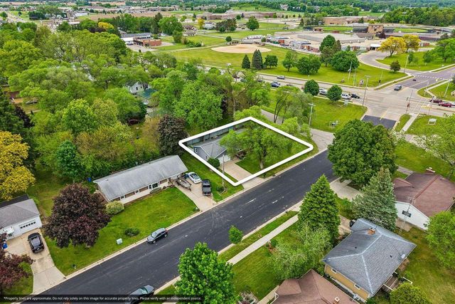 105 W Slifer Street, Portage, WI 53901