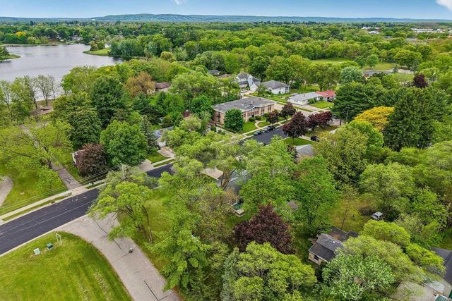 105 W Slifer Street, Portage, WI 53901