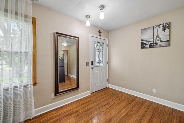 105 W Slifer Street, Portage, WI 53901