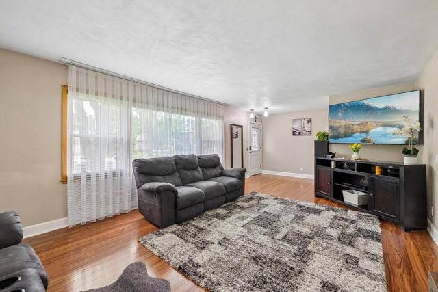 105 W Slifer Street, Portage, WI 53901