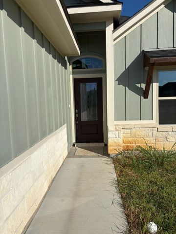 2581 Dove Crossing, Navasota, TX 77868