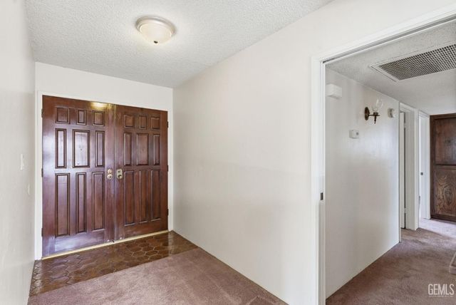 2012 Glendon Court, Bakersfield, CA 93309
