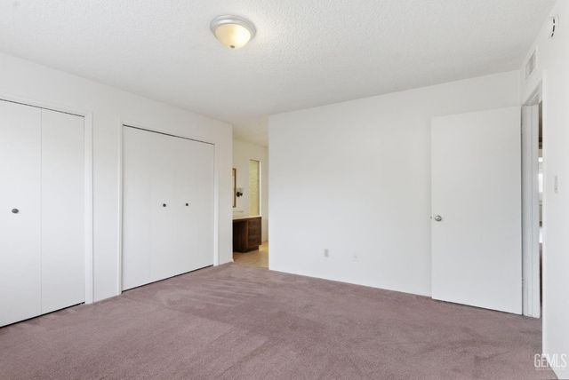 2012 Glendon Court, Bakersfield, CA 93309