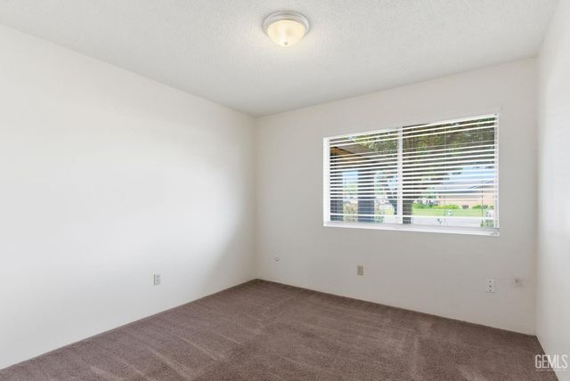 2012 Glendon Court, Bakersfield, CA 93309