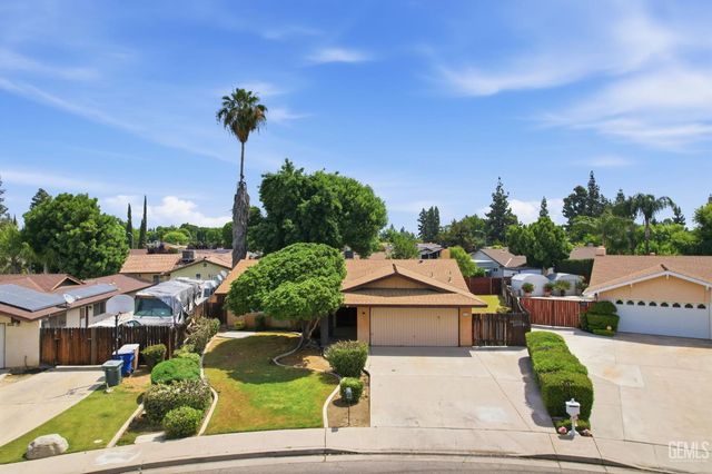 2012 Glendon Court, Bakersfield, CA 93309