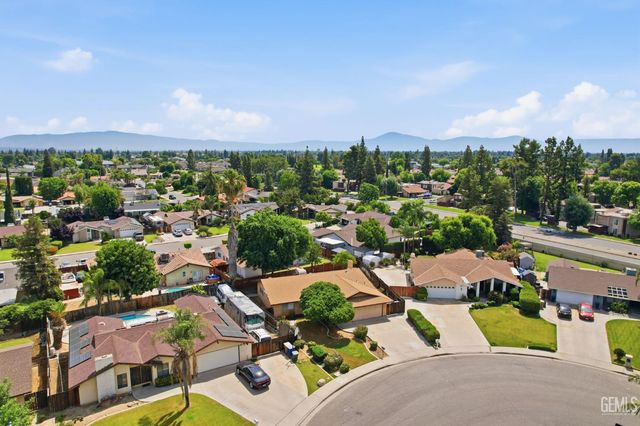 2012 Glendon Court, Bakersfield, CA 93309