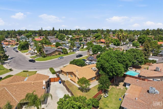2012 Glendon Court, Bakersfield, CA 93309