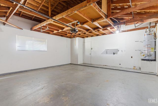 2012 Glendon Court, Bakersfield, CA 93309