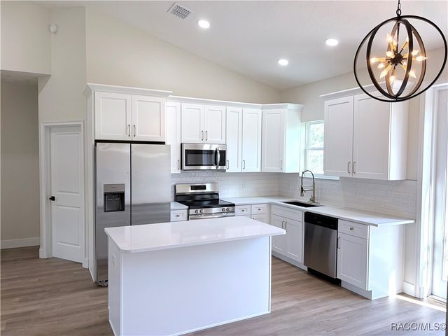 810 Windy Avenue, Inverness, FL 34452