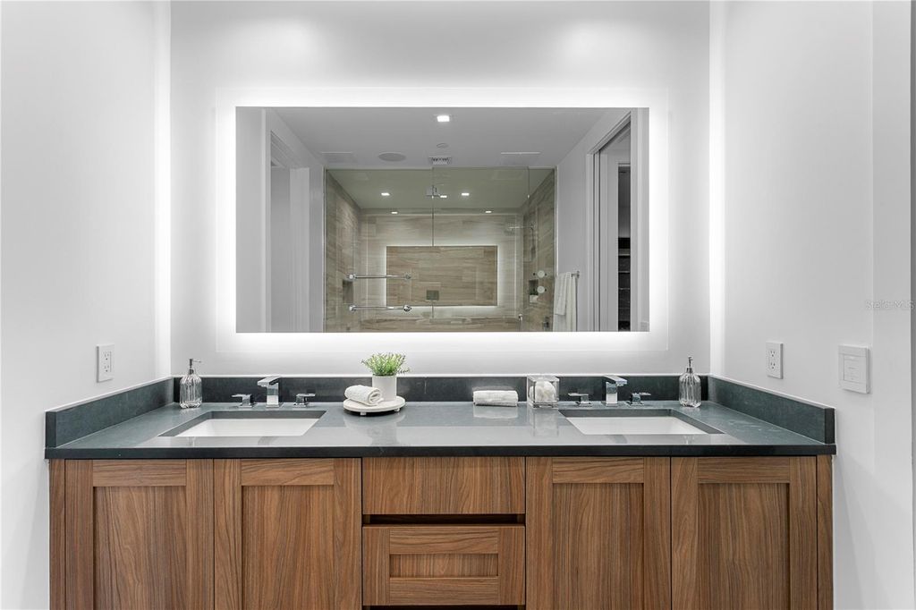 Image 26 of property listing at 5120 MARINA WAY 11005, Tampa, FL 33611