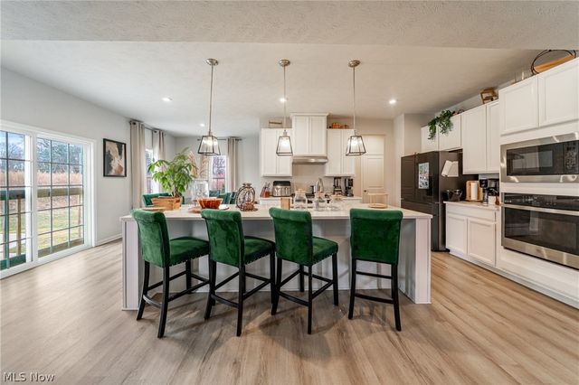 8403 Bedaos Drive, Willoughby, OH 44094