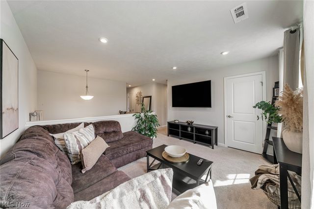 8403 Bedaos Drive, Willoughby, OH 44094