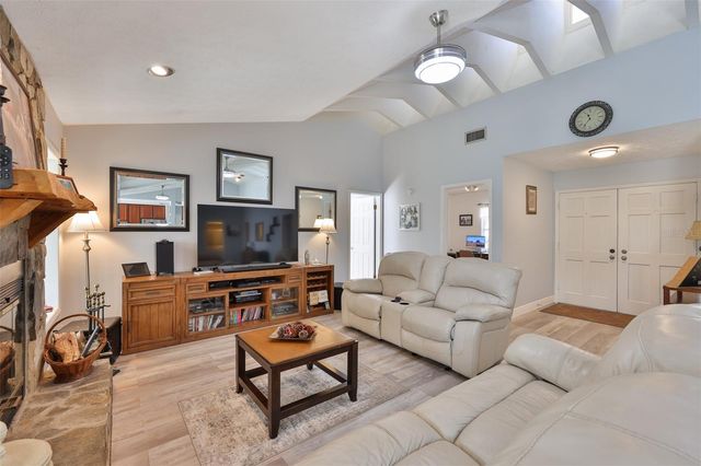 20600 GARDENIA DRIVE, Land O Lakes, FL 34638