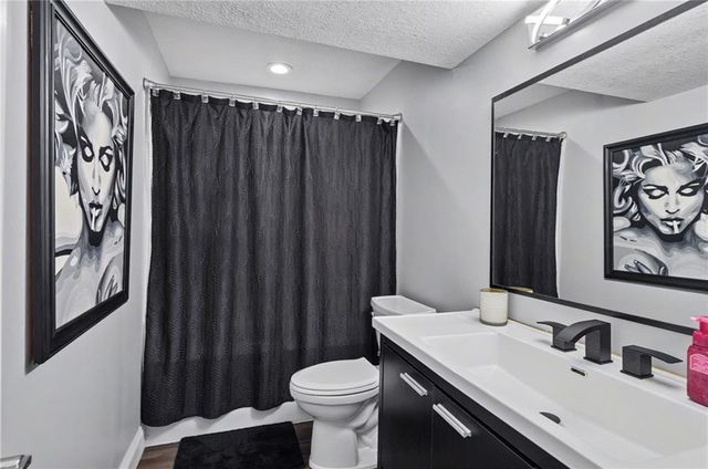 404 Jane Court, Lawrence, KS 66049