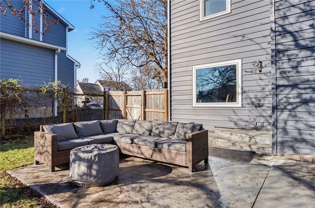 404 Jane Court, Lawrence, KS 66049