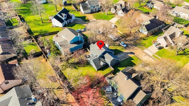 404 Jane Court, Lawrence, KS 66049