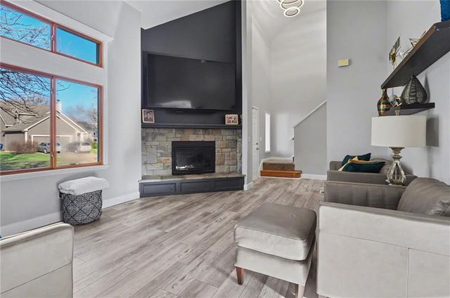 404 Jane Court, Lawrence, KS 66049