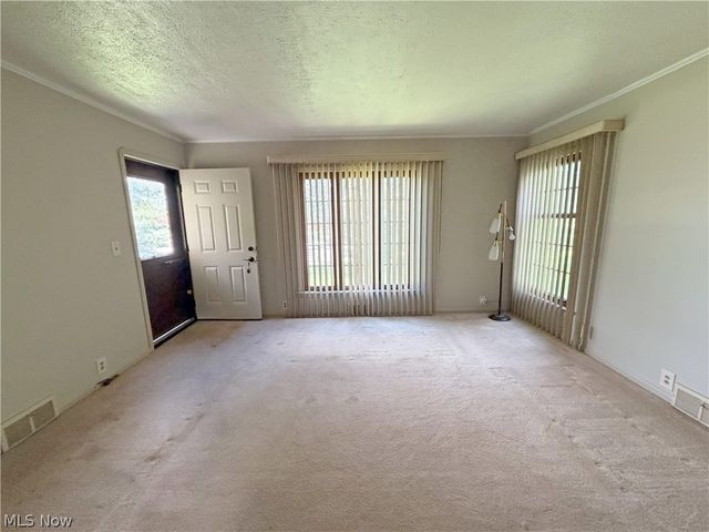 2814 E Royalton Road, Brecksville, OH 44141