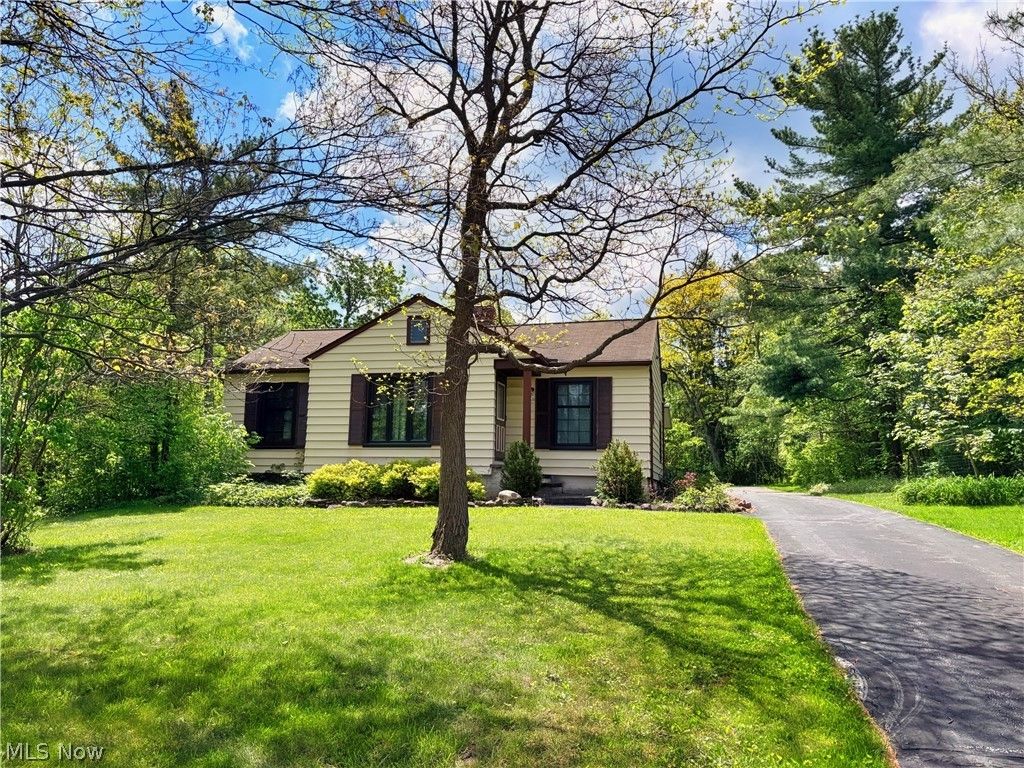 2814 E Royalton Road, Brecksville, OH 44141