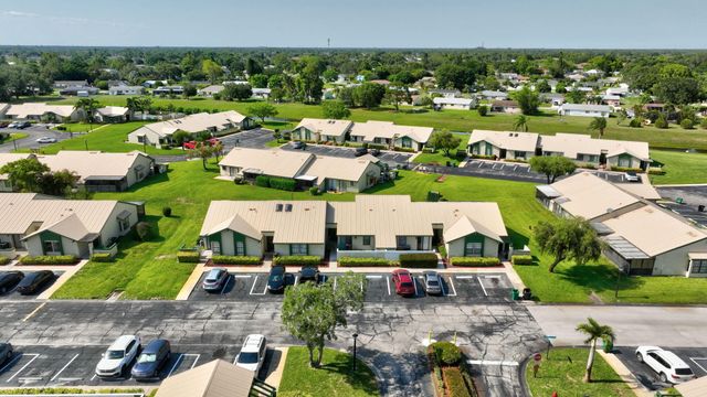 555 SW Sara Boulevard, Port St Lucie, FL 34953