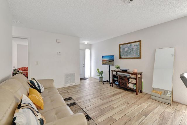 555 SW Sara Boulevard, Port St Lucie, FL 34953