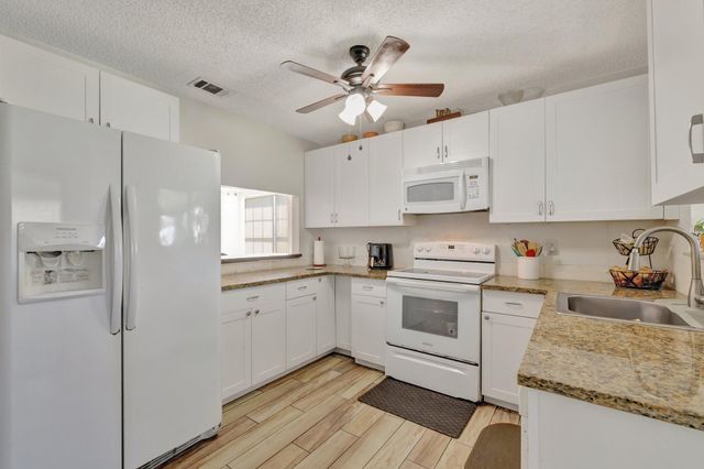 555 SW Sara Boulevard, Port St Lucie, FL 34953