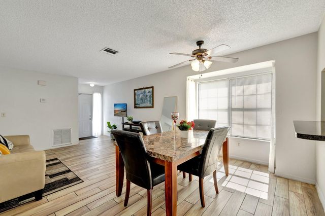 555 SW Sara Boulevard, Port St Lucie, FL 34953