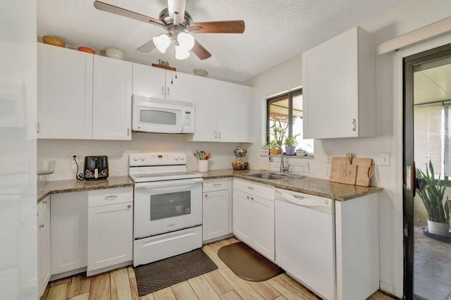 555 SW Sara Boulevard, Port St Lucie, FL 34953