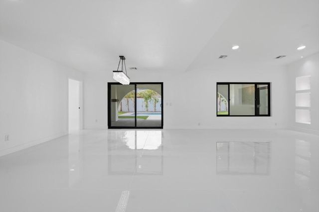 2587 N Calico Lane, Palm Springs, CA 92262