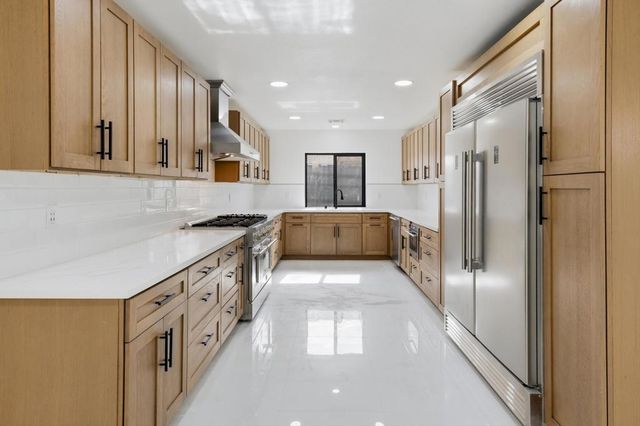 2587 N Calico Lane, Palm Springs, CA 92262