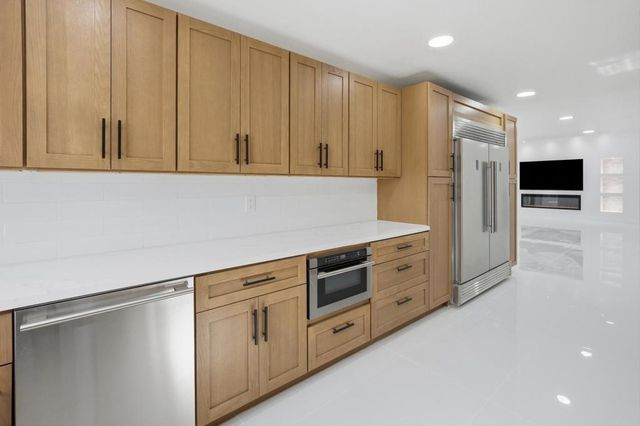 2587 N Calico Lane, Palm Springs, CA 92262